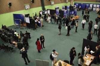 Solar Careers Hub event floor space.